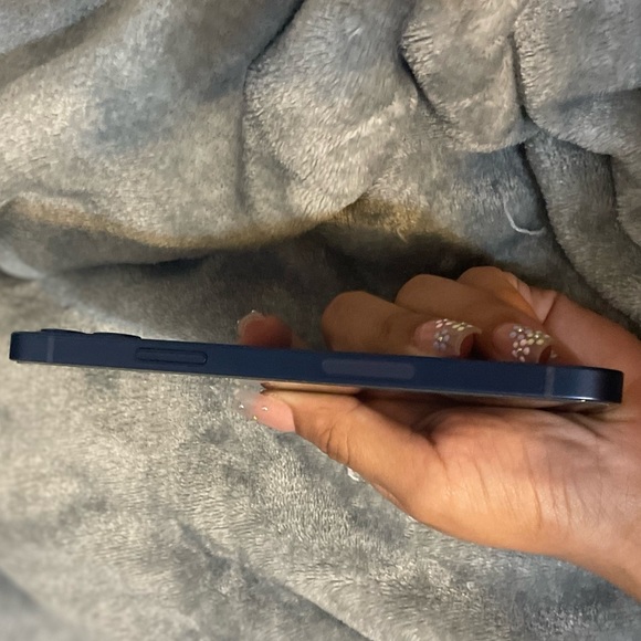 Iphone Blue 64gb T-mobile - Picture 6 of 6